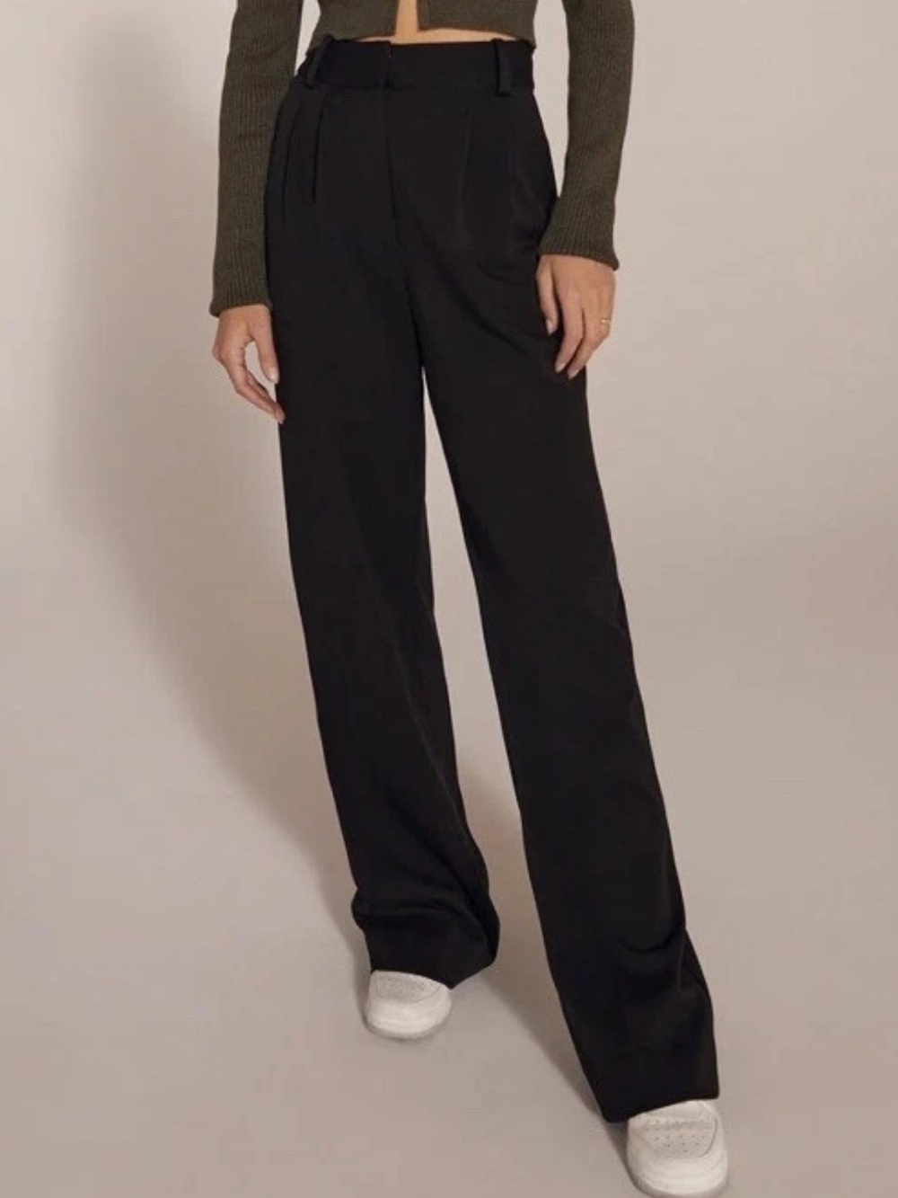NWOT Favorite Daughter The Favorite Pant Pleat Pant Black Business Casual Size 8